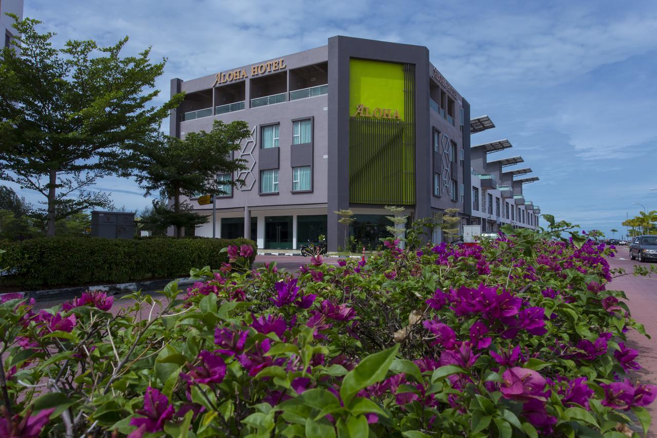 Aloha Hotel Sdn Bhd Pontian Kecil Exteriör bild